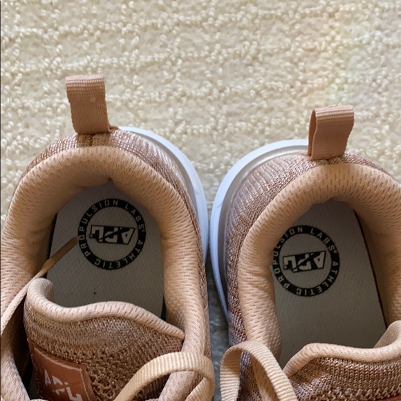 Gorgeous APL rose gold sneakers. Techloom Pro. - Picture 4 of 5